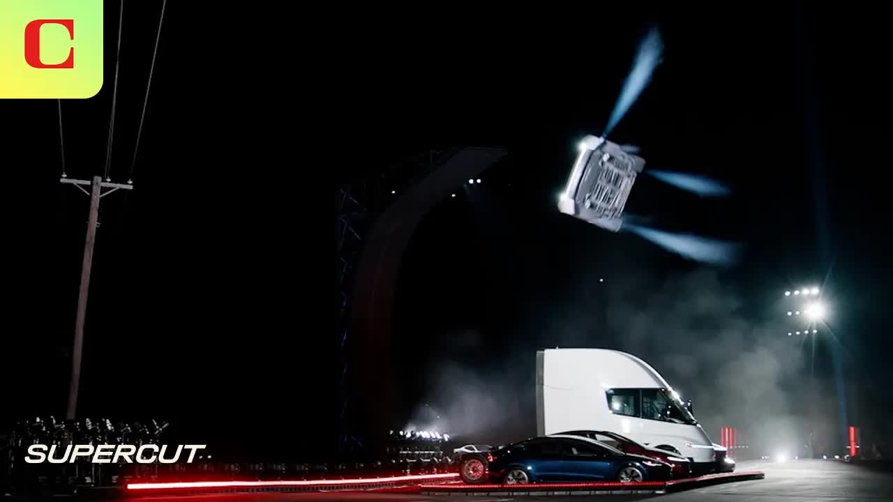 特斯拉"会飞的"新 Roadster 发布会精华：风扇吸附、火箭推进、0-60 加速 0.81 秒